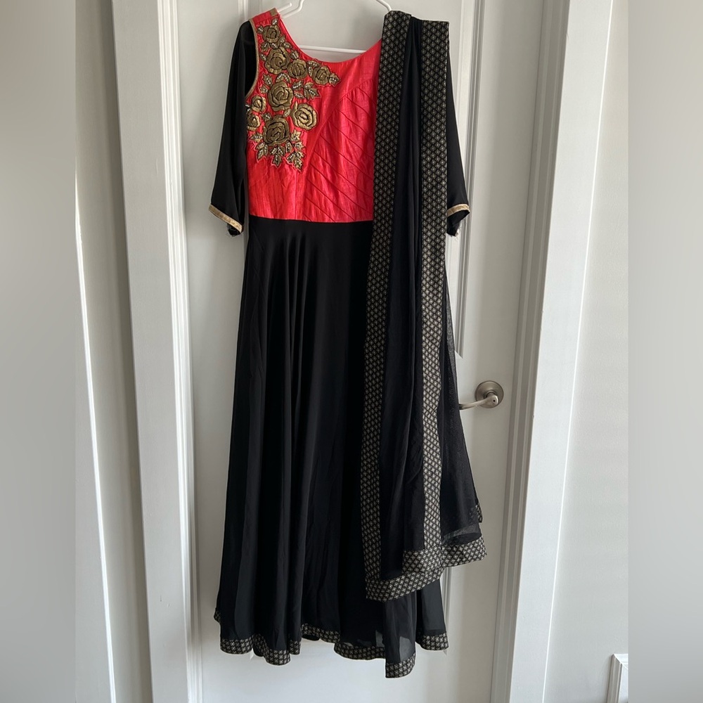 Indian / pakistani party dress / kurta set